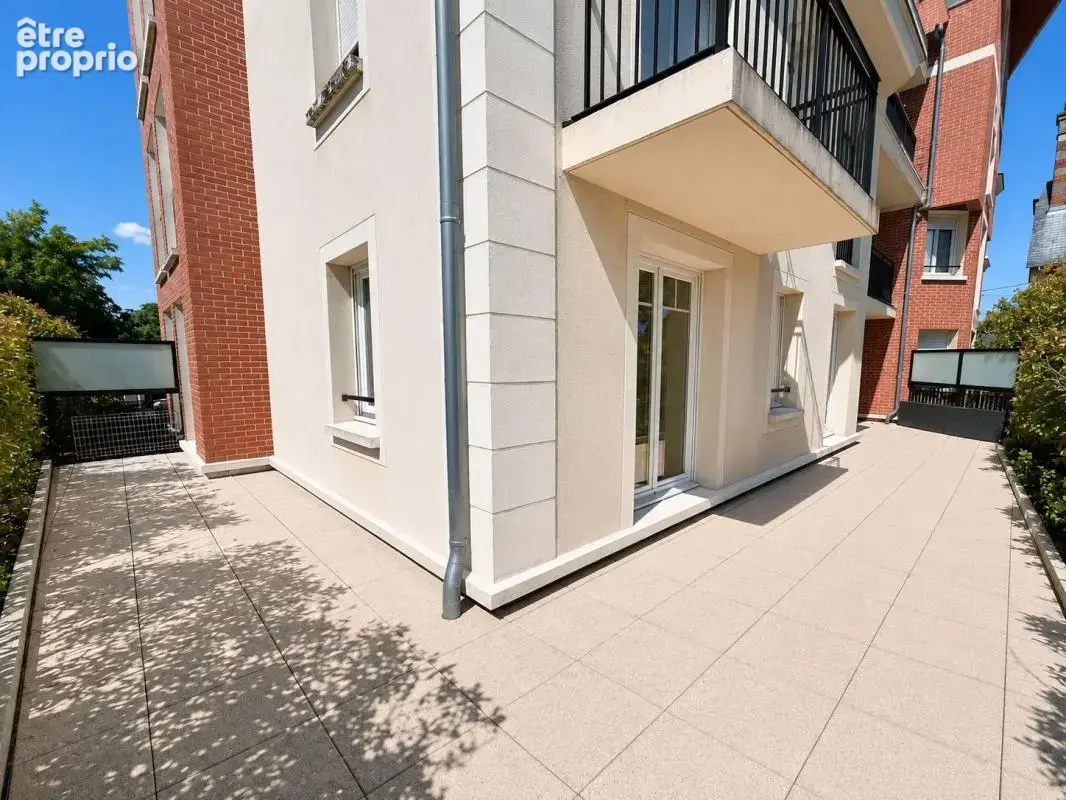 Appartement 2 chambres lumineux avec terrasse de 40 m² et double parking - photo 7