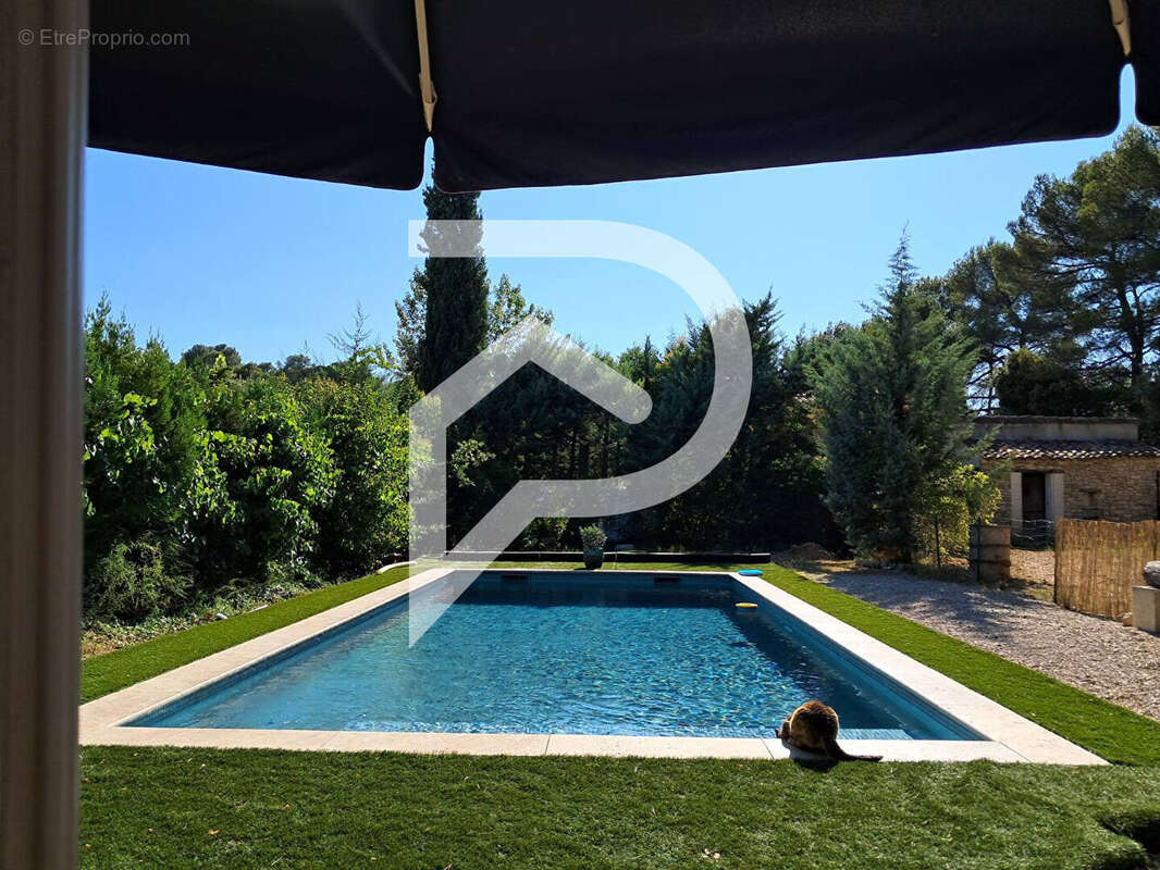 Maison à PEYPIN-D&#039;AIGUES