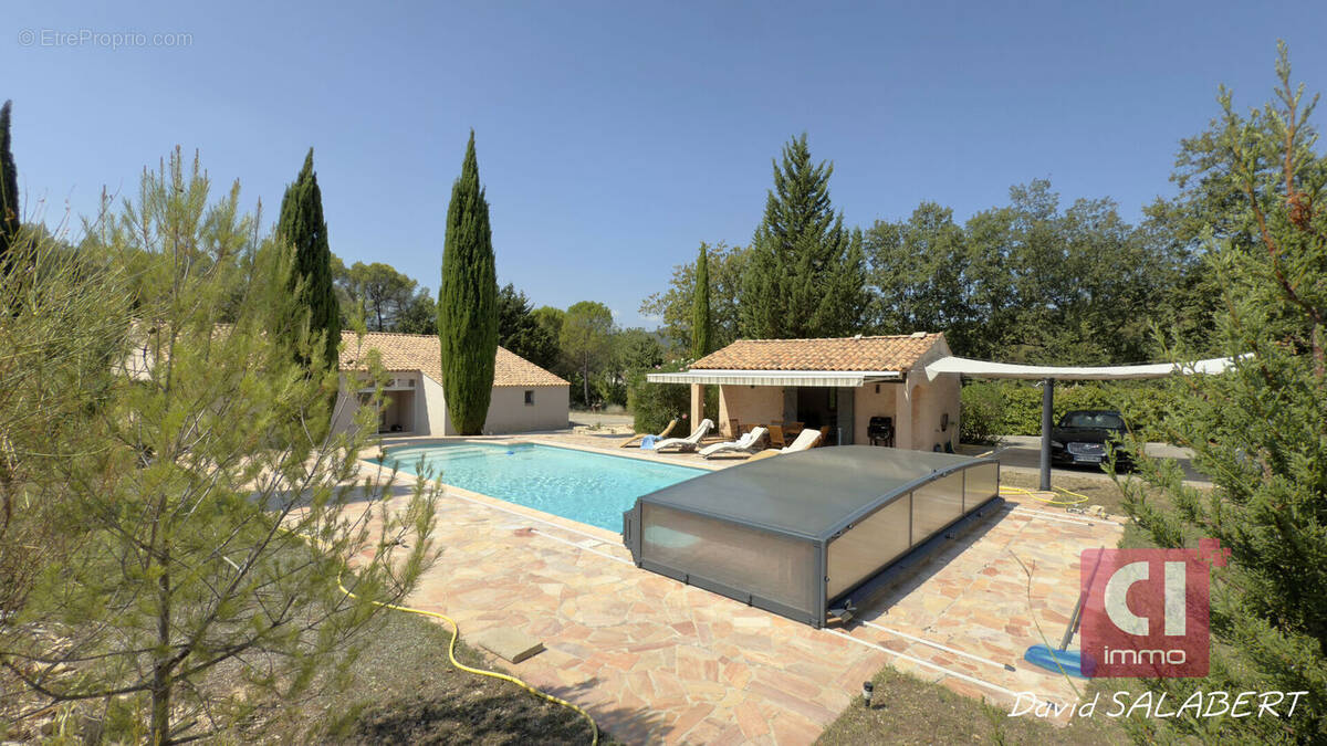 Maison à LA ROQUEBRUSSANNE