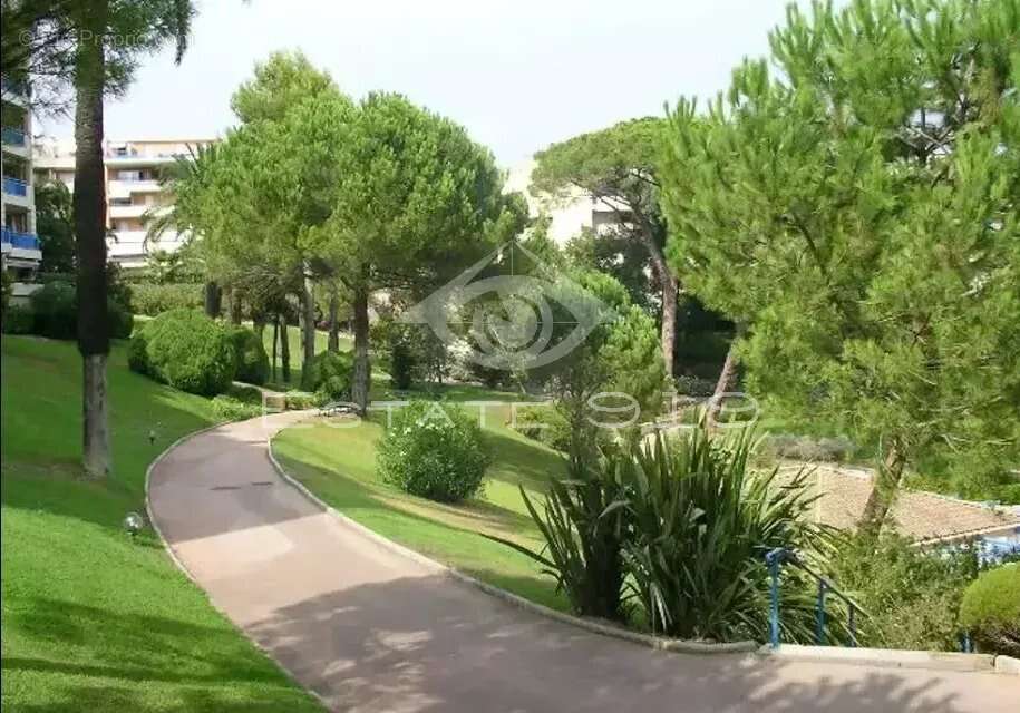 3/4 pieces 95,40 m² dans domaine prive et securise - photo 23