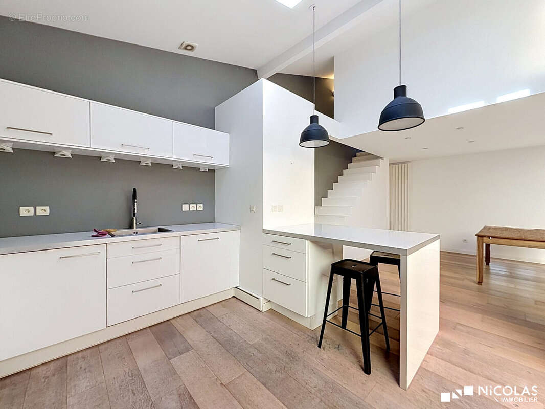 Appartement 81 m² à Bordeaux  - photo 4