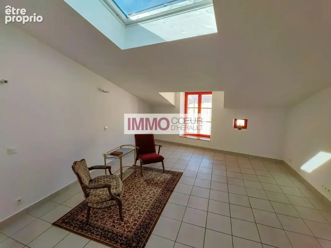 COUP DE CUR - Maison de Village T3 Rénovée (2015) - Grande Terrasse 36m² - Jardinet 30 m² - Garage 80m² - photo 8