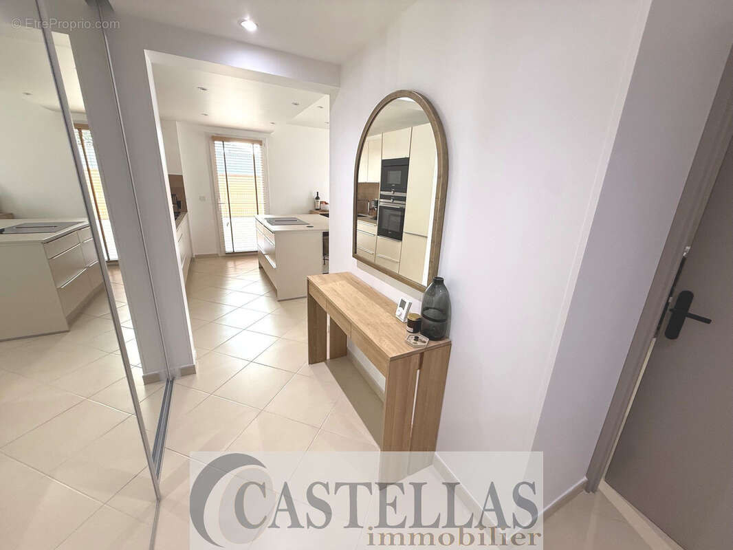 Appartement à ROQUEFORT-LA-BEDOULE
