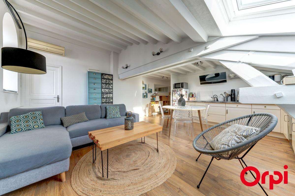 Appartement à SATHONAY-CAMP