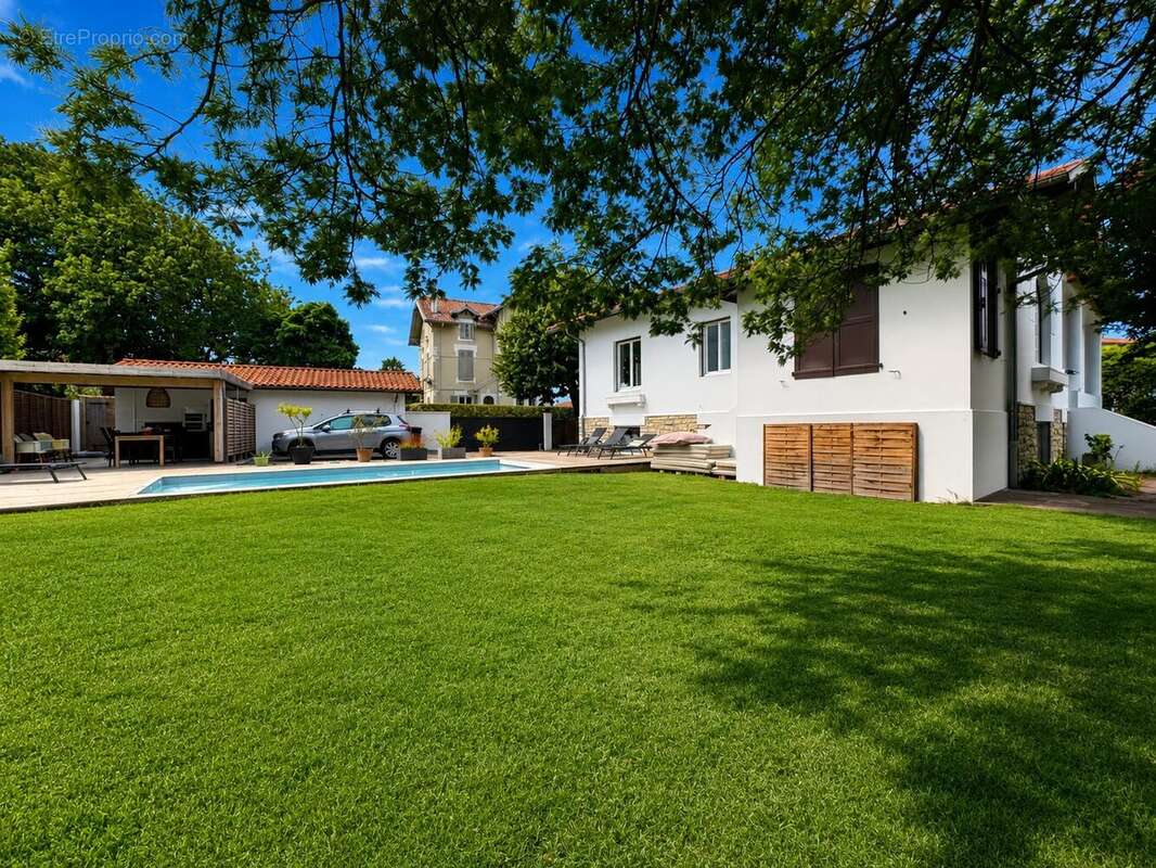 Maison 220 m² à Anglet  - photo 2