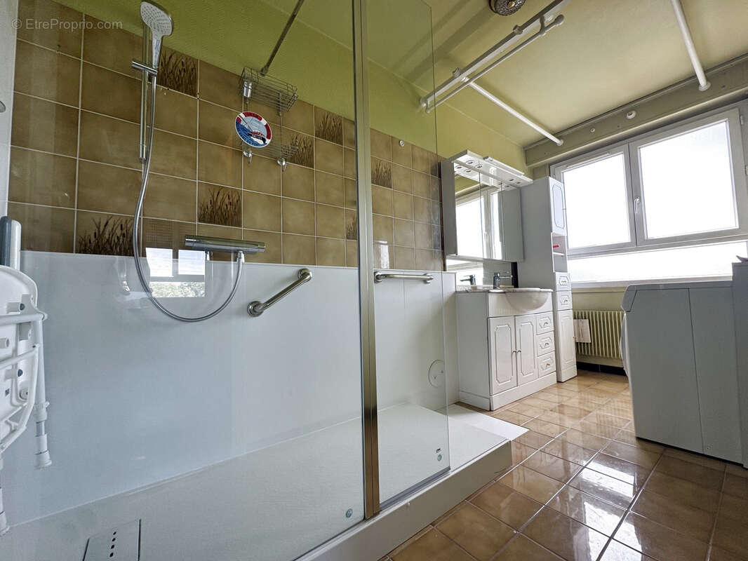 Appartement à SURVILLIERS