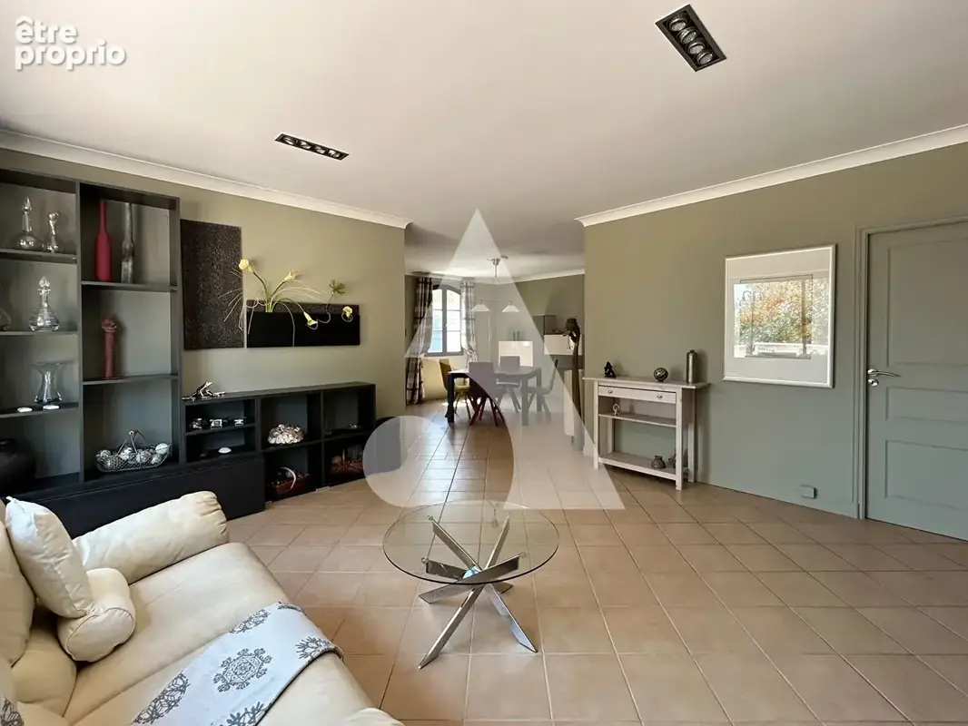 Villa 248 m2 / 4 chambres - photo 5