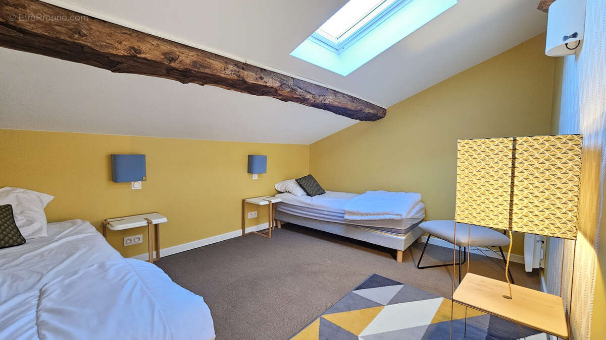 Maison à LES HERBIERS