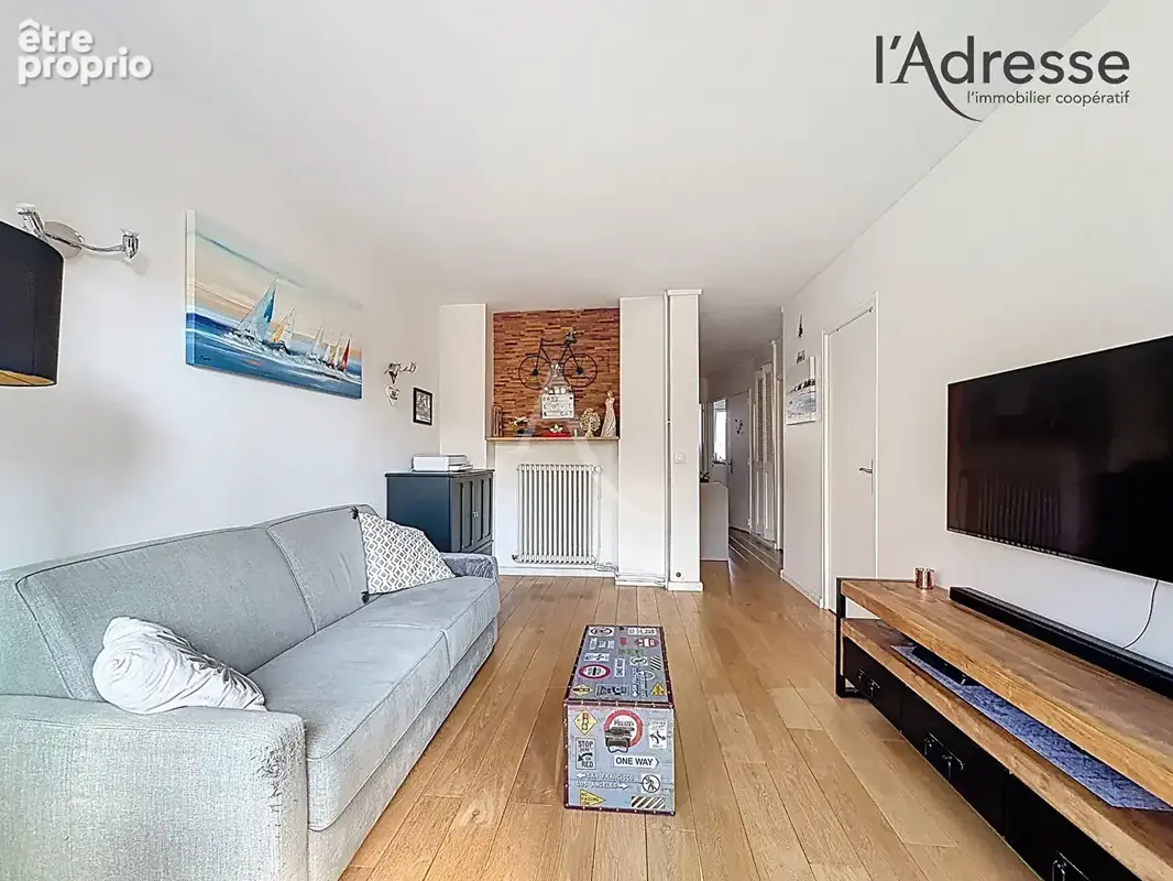 NANTERRE/ Sadi Carnot - Appartement 2/3 pièces 51m² - Loggia 3m² - 1 Cave -1 Parking - photo 9