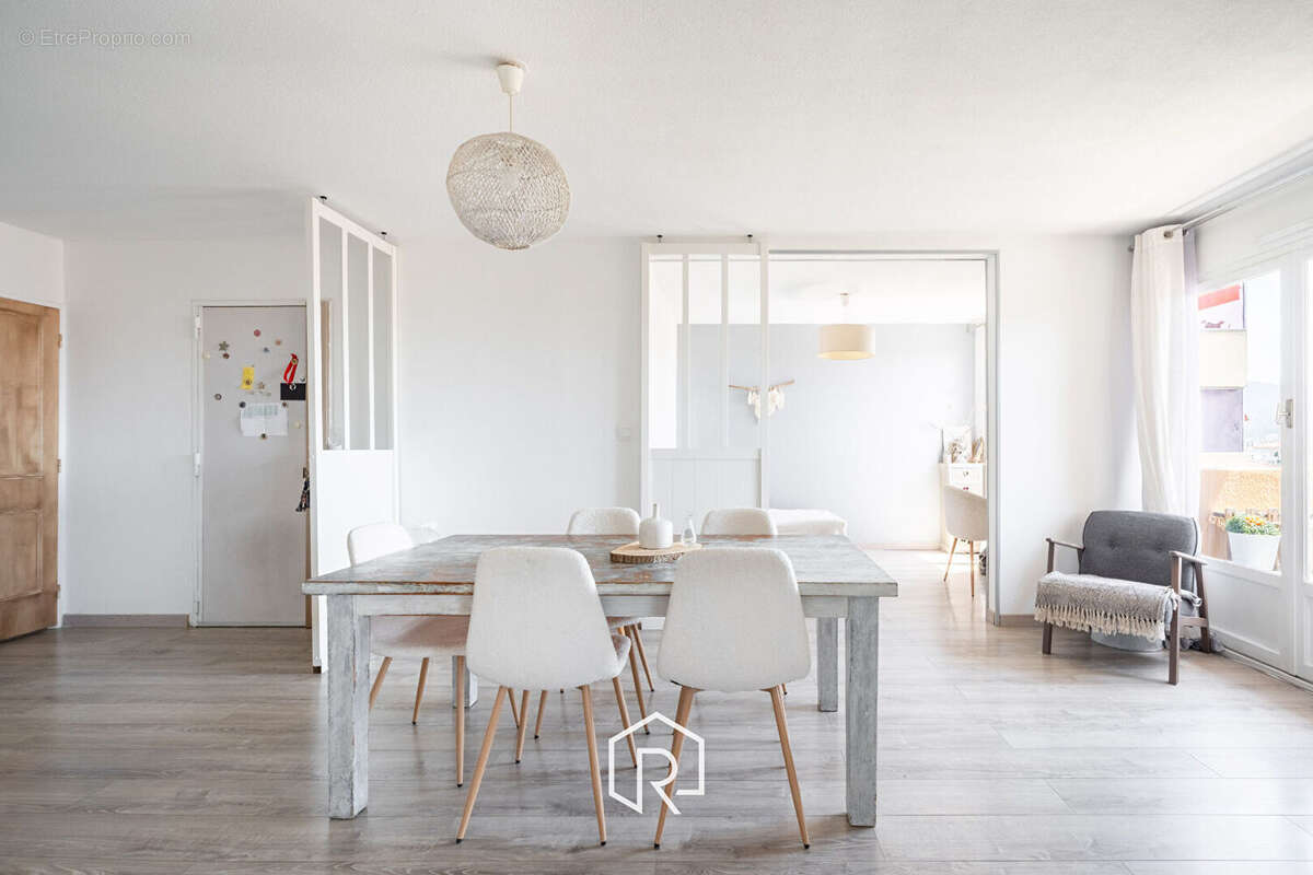 Appartement à MARSEILLE-12E