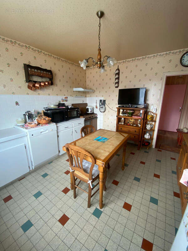 Maison à DUN-LE-PALESTEL