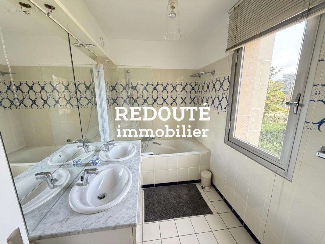 Reims - centre ville - appartement t5 , balcon, box - photo 10
