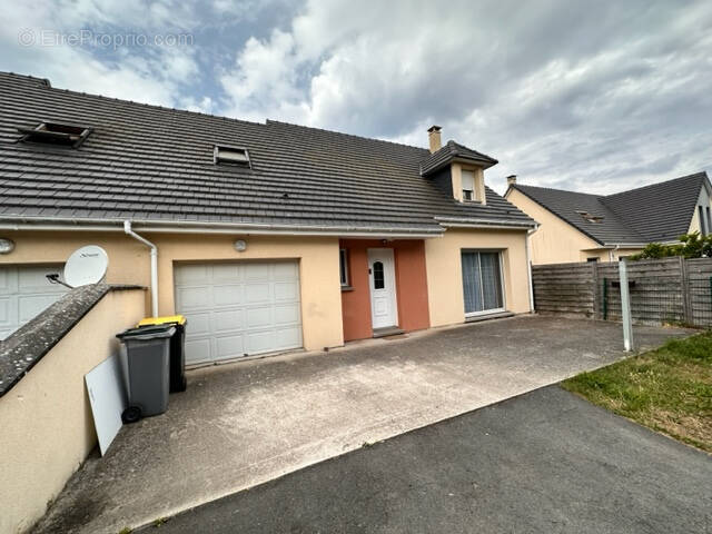 Maison à BOURG-ACHARD