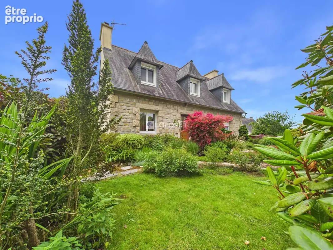 Maison à ERGUE-GABERIC
