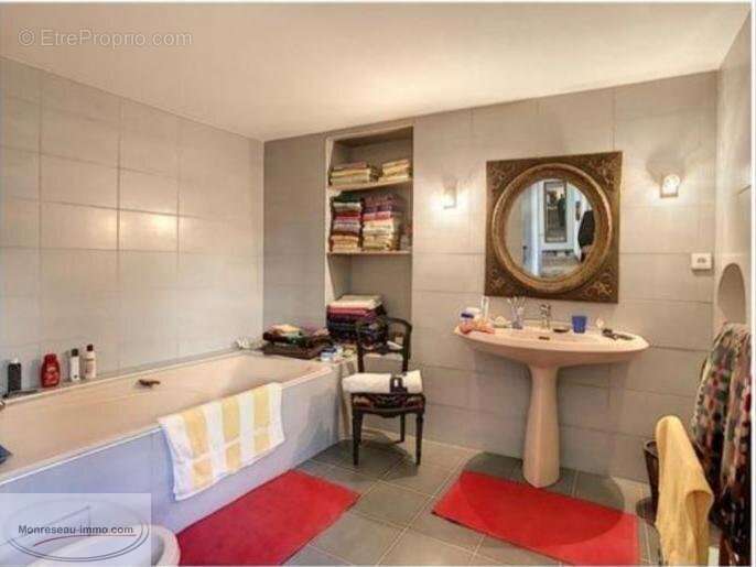 Maison à BAGNOLS-SUR-CEZE