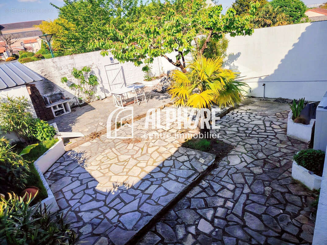 Maison à LA ROMAGNE