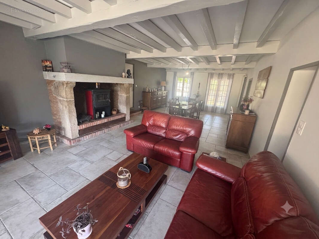 Propriété d'exception 203 m2 & Dépendances de 215 m2 - photo 2