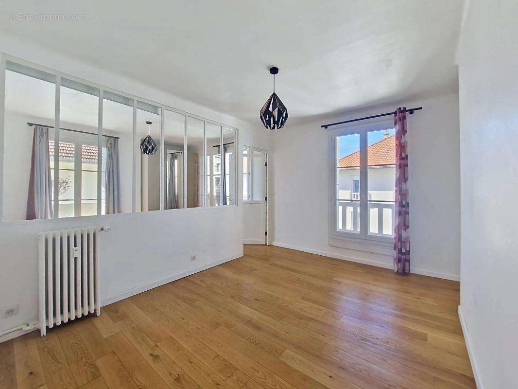 Appartement à ASNIERES-SUR-SEINE