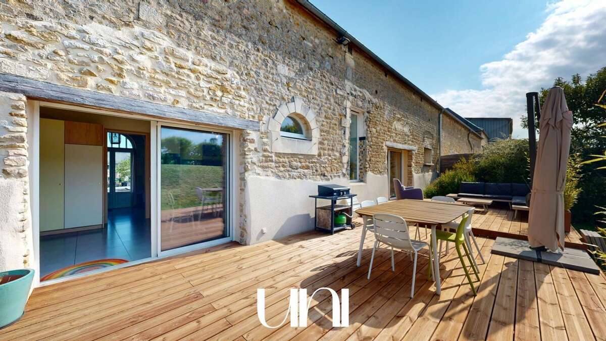 Maison à CLINCHAMPS-SUR-ORNE