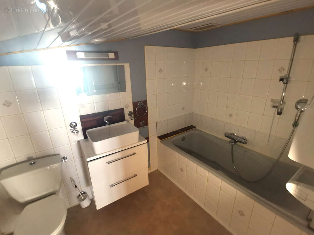 Maison à BEAUREPAIRE