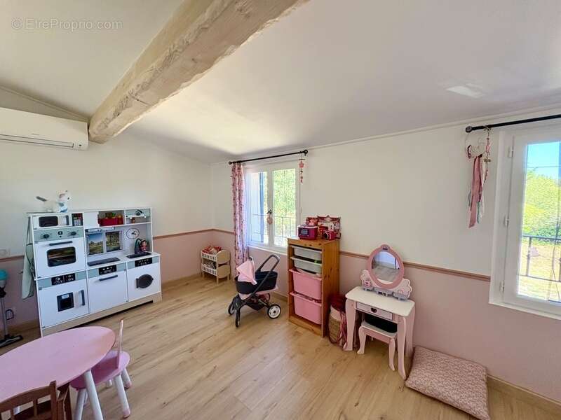 Magnifique maison en pierre de caractère avec annexes à Fayence (175 m² habitables + 126m2 de dépendances) (83) - photo 15