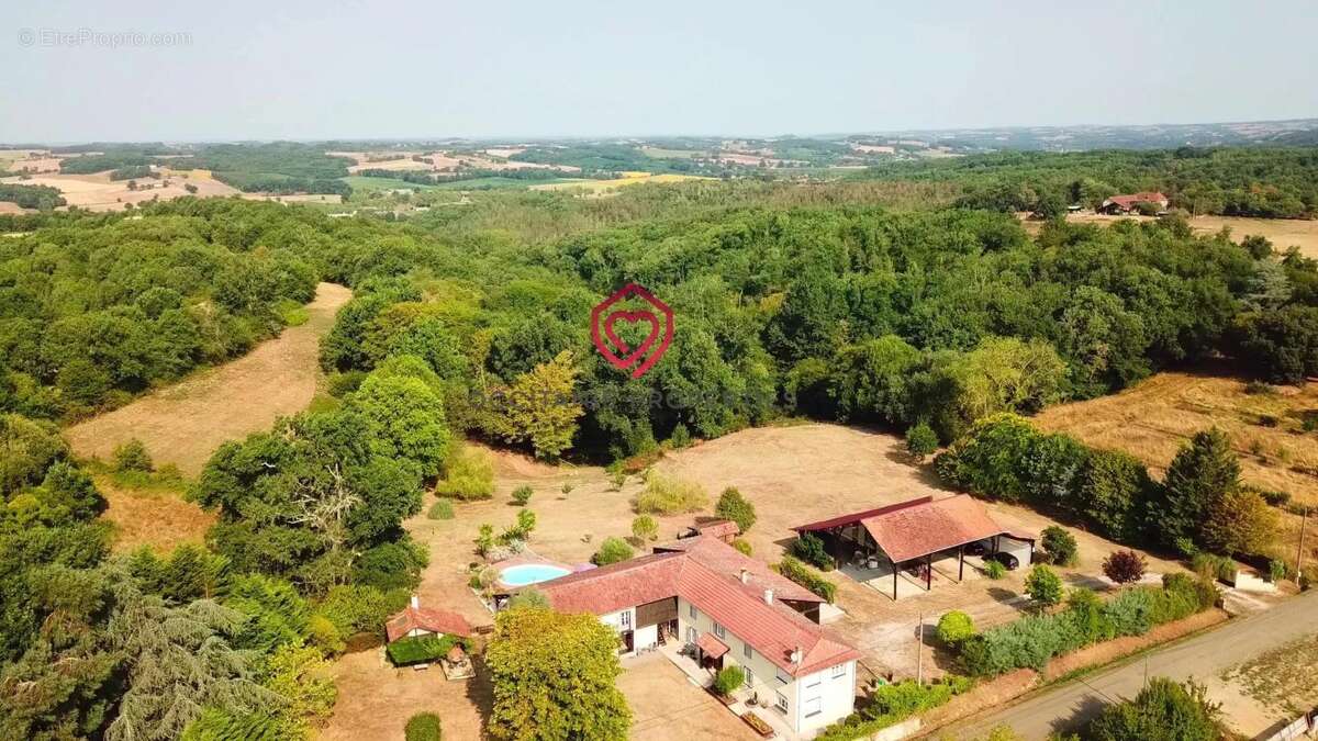 Magnifique ferme avec piscine, dépendances, lac et 6,2 hectares de terrain proche Miélan Gers - photo 42