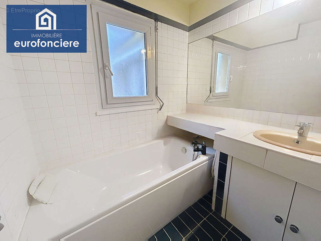 Maison à SAINT-HILAIRE-SOUS-ROMILLY