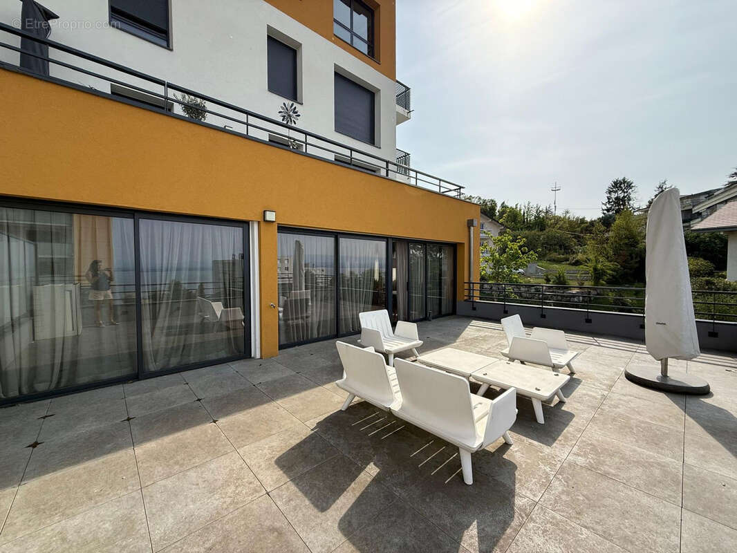 Appartement à EVIAN-LES-BAINS