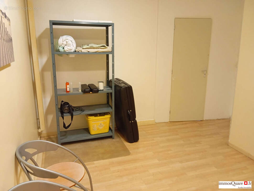 Commerce à FERNEY-VOLTAIRE