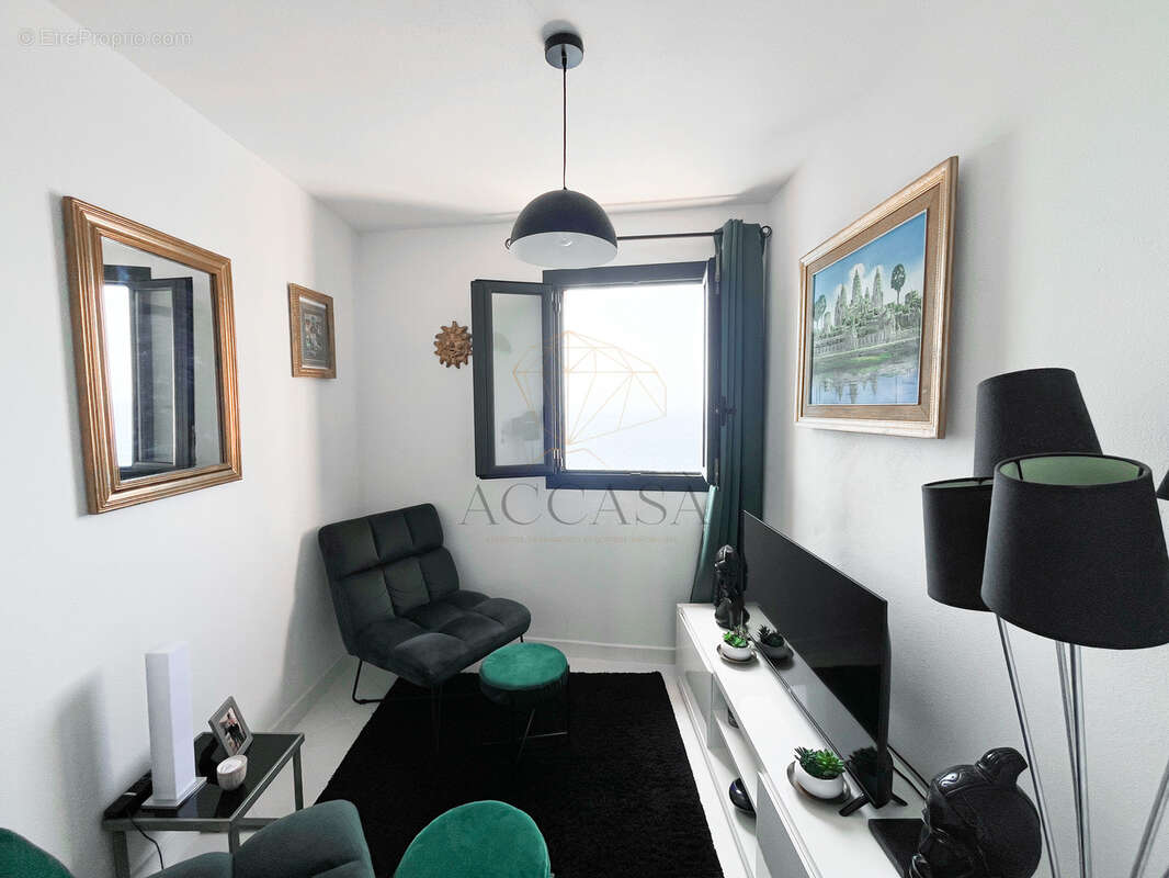 Appartement de caractère avec vue imprenable sur la mer et les falaises de Bonifacio - photo 11