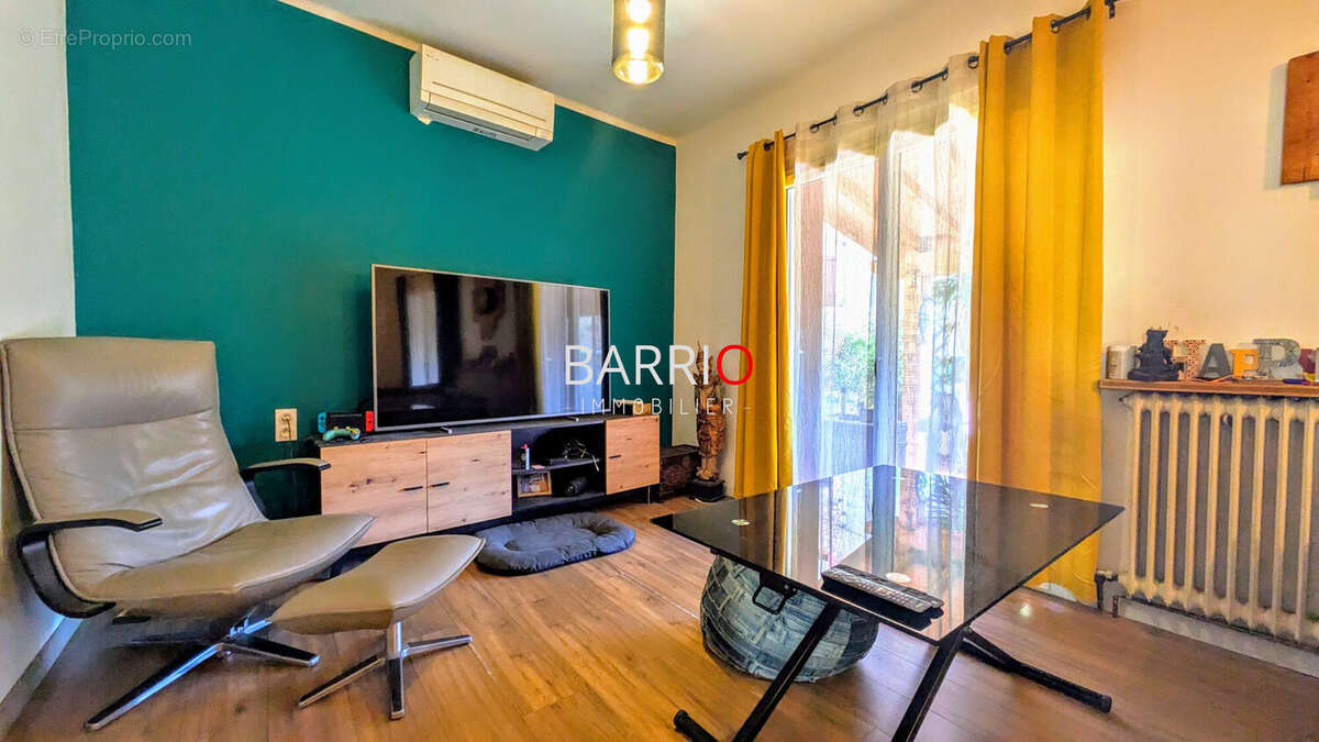 Maison à VILLELONGUE-DELS-MONTS