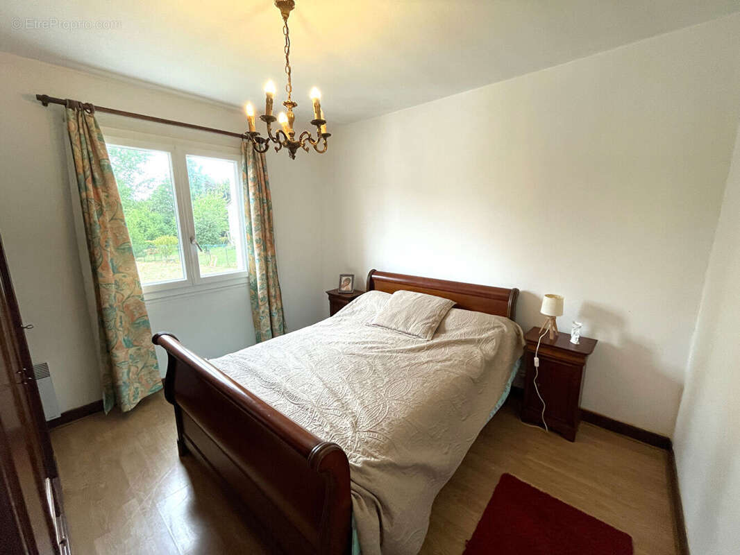 Maison de plain-pied avec piscine et jardin à Penne-d'Agenais - photo 8