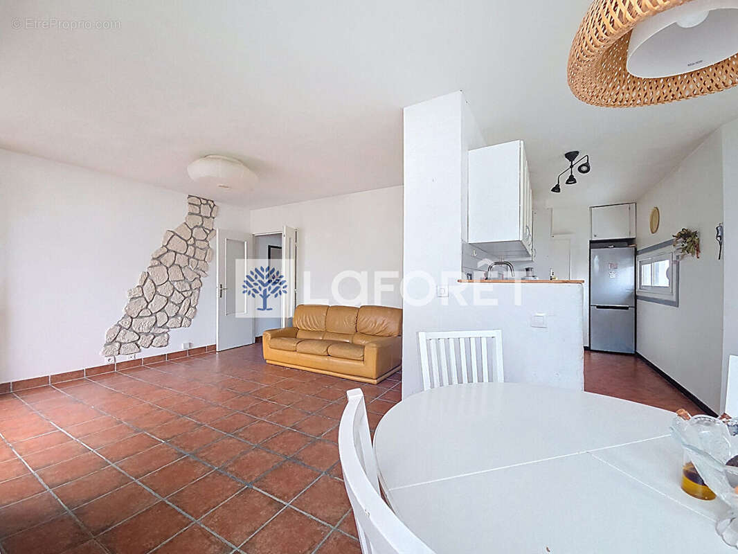 Appartement à FRESNES