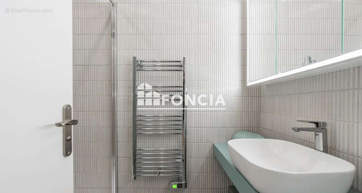 Appartement à PARIS-19E