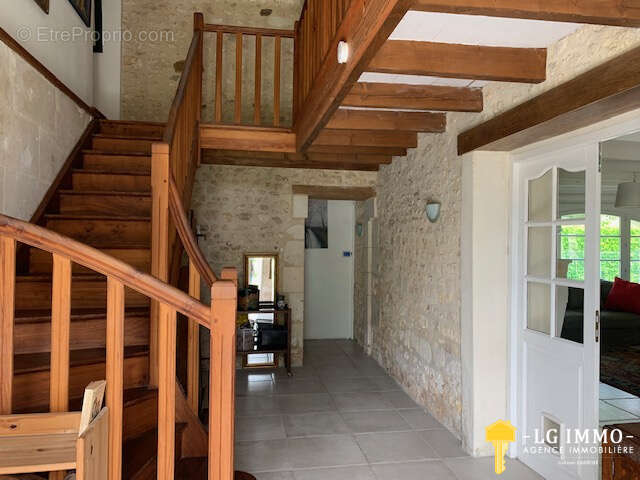 Maison à SAINT-THOMAS-DE-CONAC