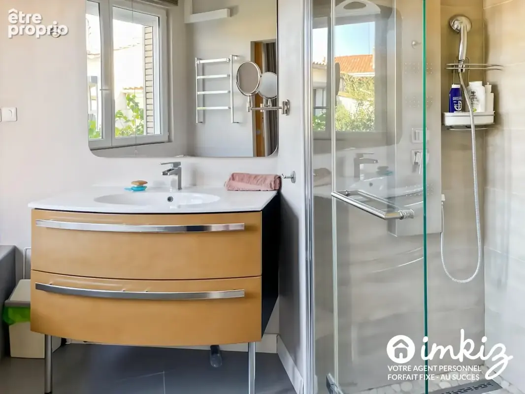 Belle maison en pierre, garage + piscine intérieur - photo 8