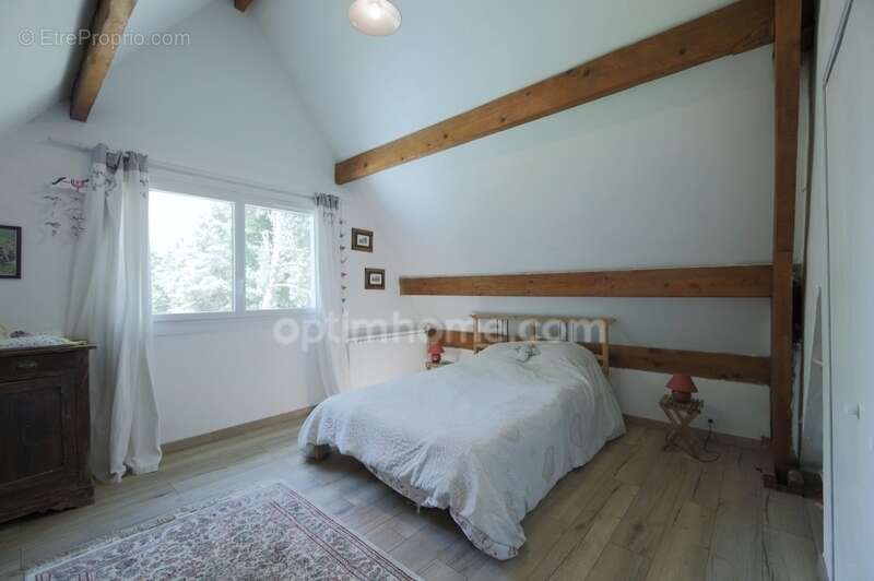 Maison à NESLES-LA-VALLEE