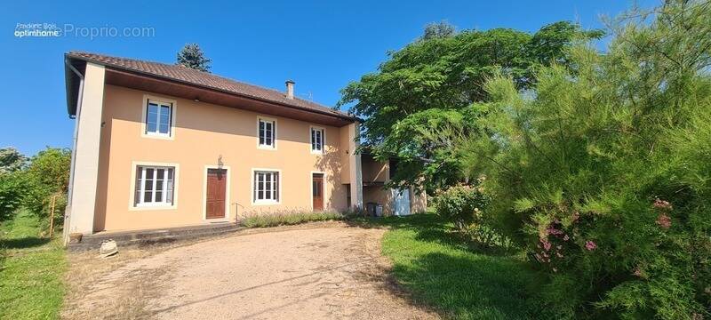 Maison à GARNERANS