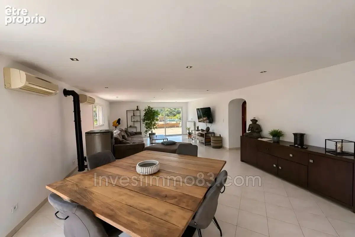 Maison 5 pièces 132 m² à vendre à Meyreuil (13590) - photo 2