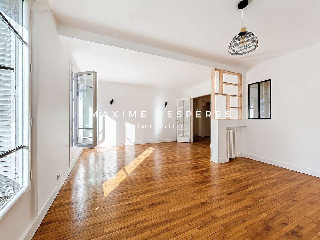 Appartement à PARIS-11E
