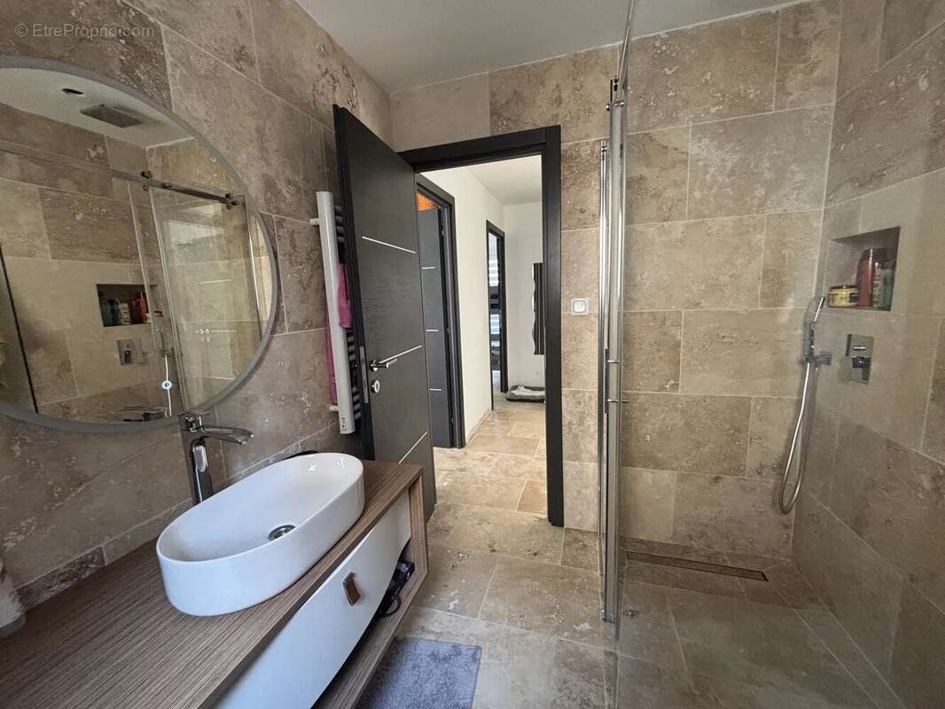 Maison à TOURRETTE-LEVENS