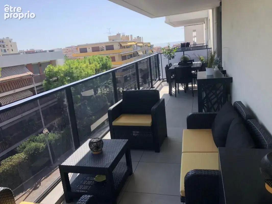 Appartement À Vendre - photo 2