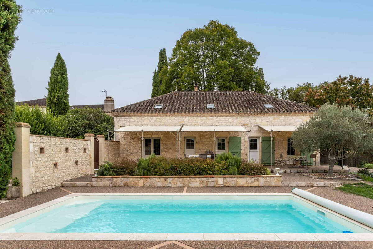 Country property with gites, 2 pools, atelier - photo 10