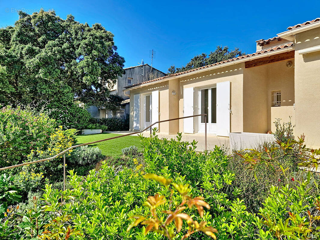 Maison à LES ANGLES