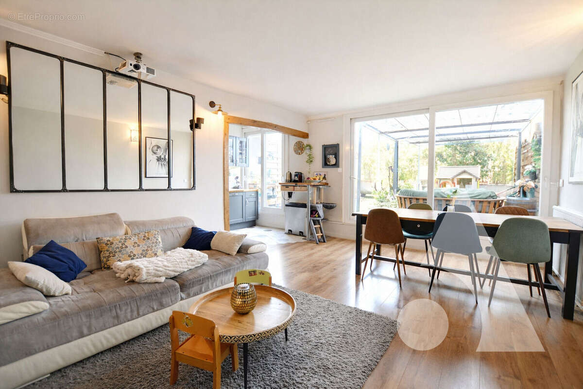 Appartement à TAVERNY