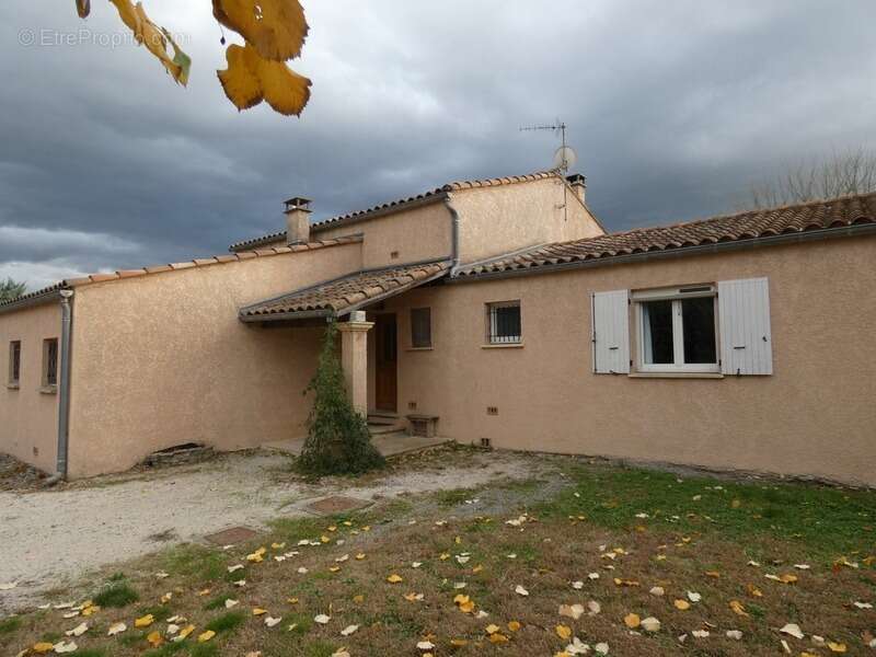 Maison à VACQUIERES