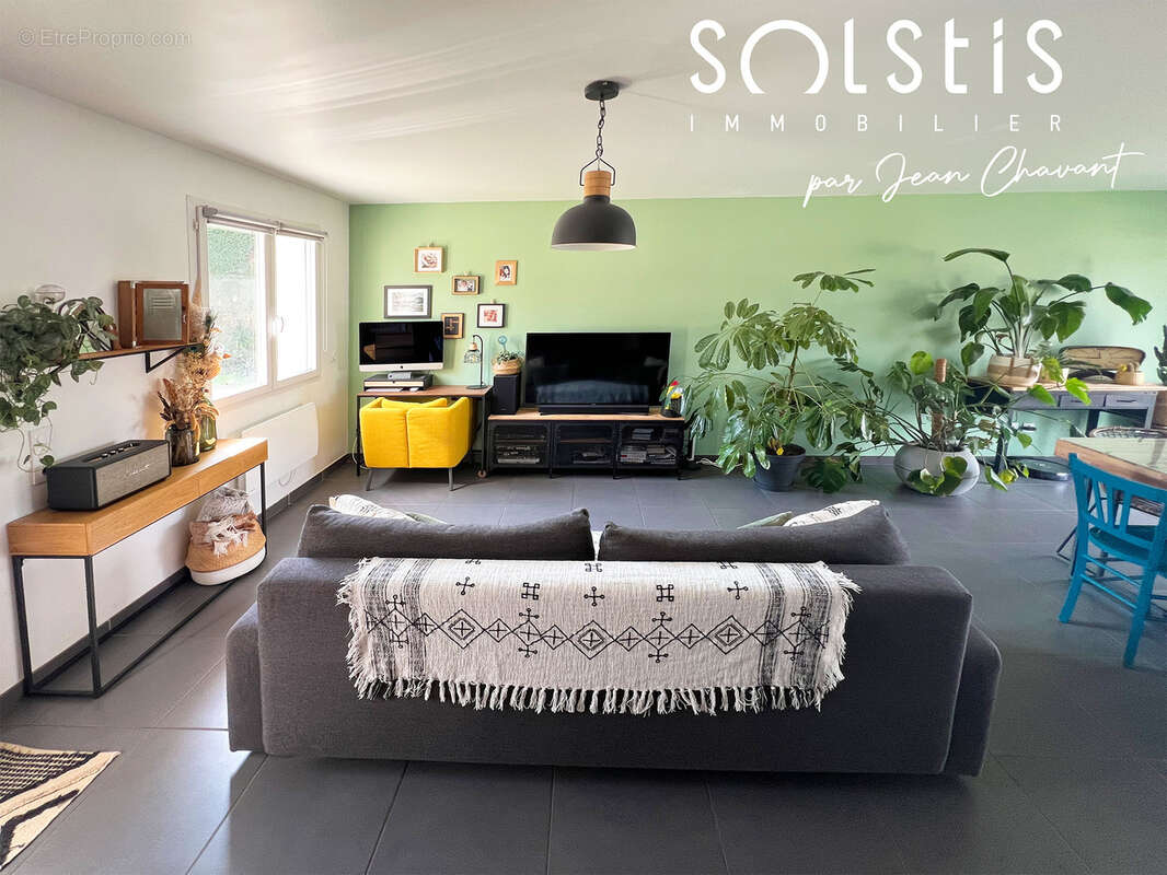 Maison à SAINT-MARTIN-LA-PLAINE