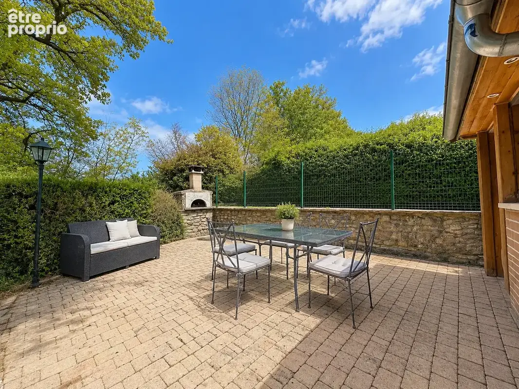 À VENDRE   « La Verdoyante » Maison familiale de 153 m2 et 2 142 m2 de terrain - photo 8