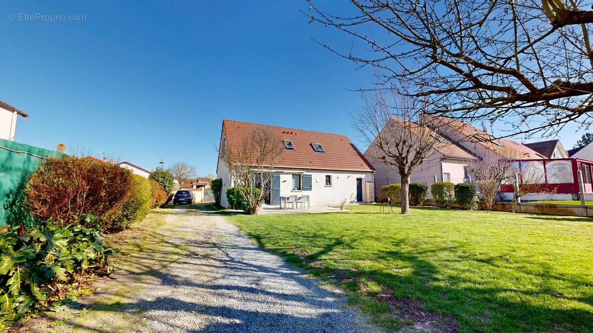 Maison à MAREUIL-LES-MEAUX