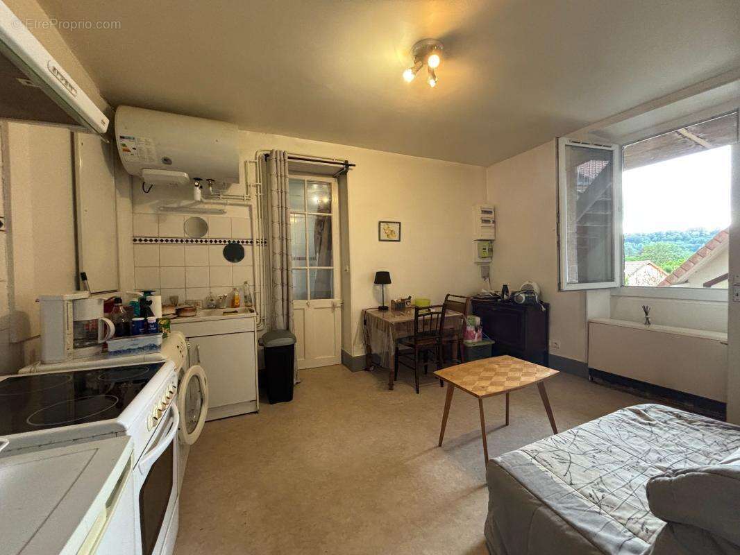 Appartement à LES ECHELLES
